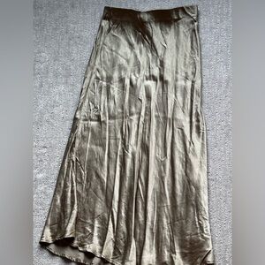 H&M Women's Satin Maxi Skirt in Silver